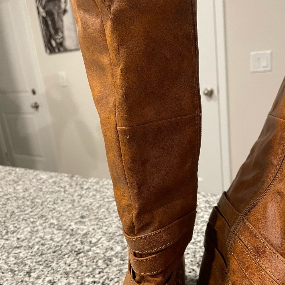 Leather Boots - Picture 3 of 5